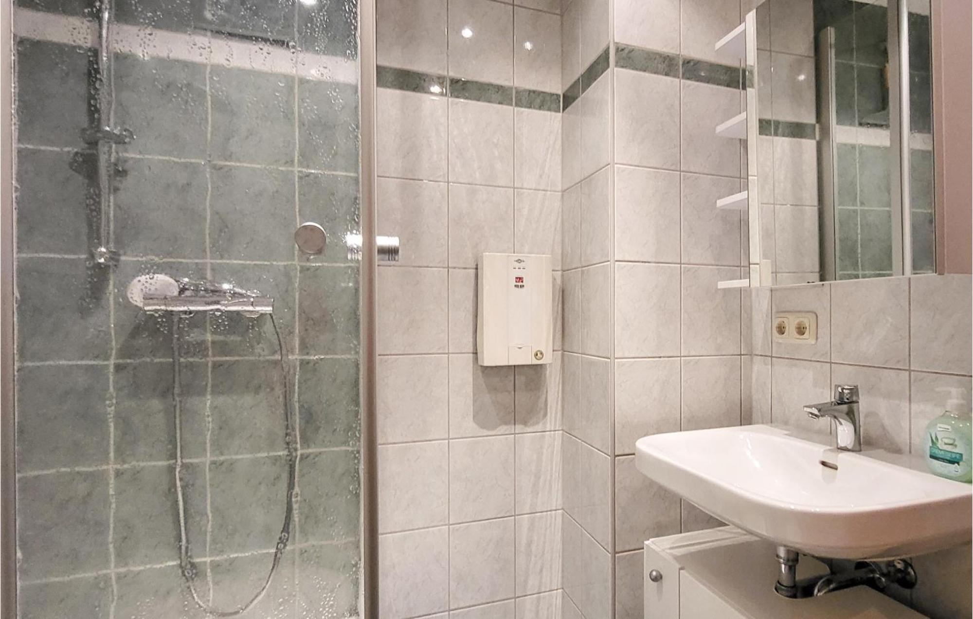 2 Bedroom Nice Apartment In Friedrichroda Ngoại thất bức ảnh